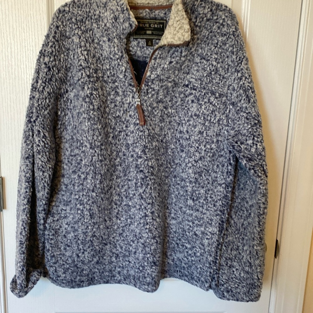 True Grit pullover size Medium fuzzy jacket